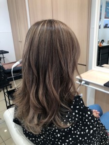 カバーグレーハイライト - Ash 横浜瀬谷店掲載
