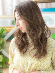 外国人風ハイライト大人巻きセンターパート　うる艶髪 - COVER HAIR bliss 【カバー ヘア ブリス】川口/ららテラス川口東口駅前店掲載