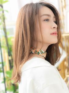 かきあげバング外国人風小顔流れるレイヤー  　暖色系カラー - COVER HAIR bliss 上尾西口店掲載