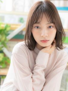 カーキグレージュミストバング小顔ウルフボブ　眉上バング - COVER HAIR bliss 上尾西口店掲載