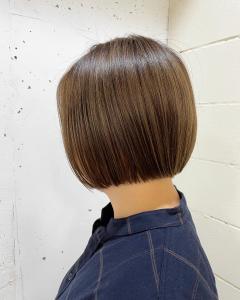 ハイトーンショートボブ - Lourdes hair design掲載