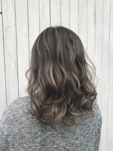 アッシュカラー/ハイライト/デザインカラー/セミロング - Carrefour掲載