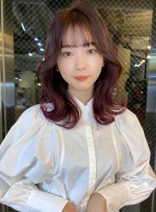 大人くびれヘア／艶カラーワインレッド - ALICe by AFLOAT掲載