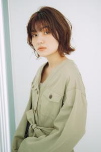 大人ボブ、レイヤーボブ、くすみベージュ - ALEXANDRE OF COLORS MORINOSATO掲載