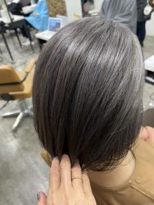 白髪ぼかしハイライト20代30代40代￥15400 - prize Iris 池袋【プライズ アイリス】池袋駅東口店掲載