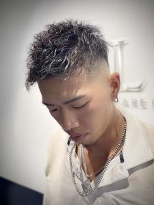 スパイキーバングアップフェード ツイストパーマ  - 【シェアサロン】 LIBERTY SHARE BARBER 銀座掲載