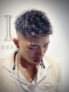 スパイキーバングアップフェード ツイストパーマ - 【シェアサロン】 LIBERTY SHARE BARBER 銀座掲載