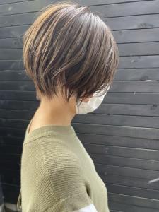 カーキグレーショート - hair lounge ungu掲載