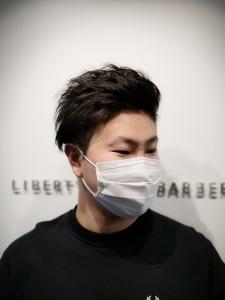 【2wayヘアでビジネスシーンにも】アシメブロック風刈上げ - 【シェアサロン】 LIBERTY SHARE BARBER 銀座掲載