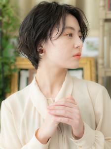 大人かわいい黒髪ウェットヘア束感ショート　チャコールグレー - COVER HAIR & SPA bliss 浦和西口店【カバー ヘア アンド スパ ブリス】掲載