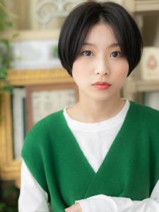 センターパート小顔ミニボブショートマッシュ　美シルエット - COVER HAIR & SPA bliss 浦和西口店【カバー ヘア アンド スパ ブリス】掲載