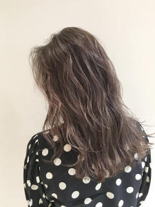 ハイライト/外国人風/アッシュブラウン/ケアブリーチ - Carrefour掲載