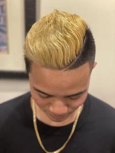 震災スキンフェード×ゴールドカラー - HIRO GINZA BARBERSHOP 飯田橋神楽坂店掲載