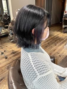 青紫インナーカラー・ネイビーウルフボブ - hair＆make egerie掲載