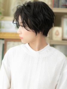 黒髪セミウェットくせ毛風小顔ショートウルフ　前髪なしショート - COVER HAIR bliss 戸田公園西口店掲載