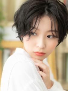 黒髪セミウェットくせ毛風小顔ショートウルフ　束感ショート - COVER HAIR bliss【カバーヘア ブリス】上尾/上尾西口店掲載