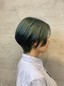 カーキグリーンxグラデーション - hair make kuni掲載