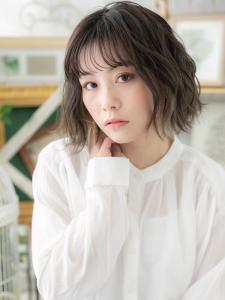 イヤリングカラー外国人風小顔ゆるふわミディ　ニュアンスカラー - COVER HAIR & SPA bliss【カバーヘア アンド スパ ブリス】浦和/浦和西口店掲載