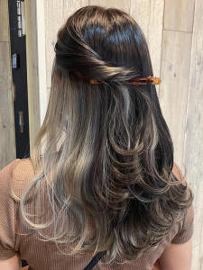 インナーカラー/アッシュベージュ/外国人風/ヘアカラー - LOHAS掲載