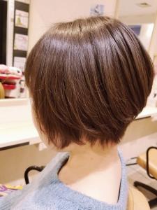 柔らかい丸みが印象的な大人のショートボブ - Birthday 昭島店掲載