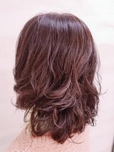 軽やかなレイヤーと動きでエレガントなパーマスタイル - トレボープルミエ 聖蹟桜ヶ丘店掲載