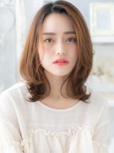かきあげ前髪外国人風無造作エアリーミディ　大人フェミニン - mod's hair【モッズヘア】上尾/上尾西口店掲載