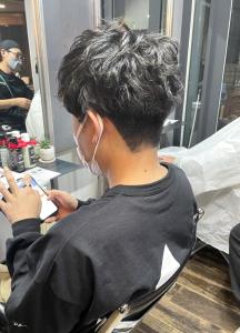 メンズ前髪上げパーマ・ツーブロック刈り上げショート - hair＆make egerie掲載