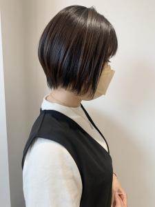 丸みショートヘア - Eleanor 梅田店掲載