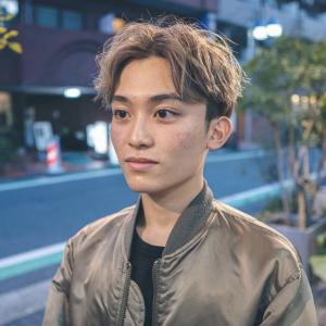 《e's中目黒美容室》ハイトーン×センターパート【諸星】 - e's(イーズ)中目黒掲載