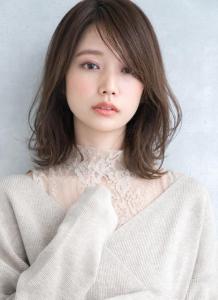 小顔ミディアムレイヤー - tocca hair & treatment 仙台東口掲載