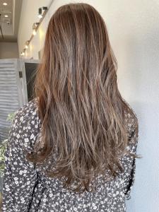 インナーカラー、イルミナカラー、ラベンダーベージュハイライト - Flag Hair 西通り店掲載
