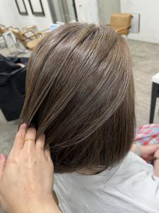 白髪ぼかしハイライト20代40代50代￥15400 - prize Iris 池袋【プライズ アイリス】池袋駅東口店掲載