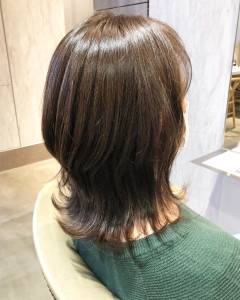 重く見えない外ハネウルフ - Hair&Make OPSIS掲載