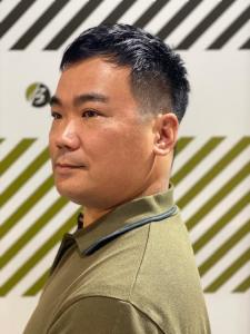 大人の刈り上げスタイル - BARBER-BAR 四谷店掲載
