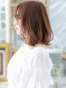 大人かわいい小顔くせ毛風ミディアムウルフ　ベージュピンク - COVER HAIR & SPA bliss【カバーヘア アンド スパ ブリス】浦和/浦和西口店掲載