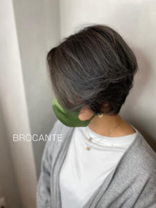 シルバーアッシュ wカラー ブルーグレー 小顔補正立体カット - BROCANTE LUXBEブロカントラックスビー立川北口店掲載