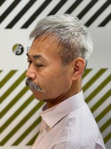 大人の刈り上げスタイル - BARBER-BAR 四谷店掲載