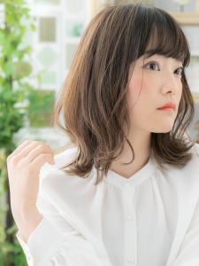くせ毛風外ハネカール斜めバングくびれヘア　グレージュカラー - COVER HAIR bliss【カバーヘア ブリス】上尾/上尾西口店掲載
