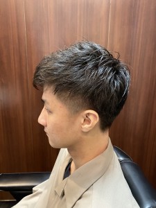 《王道No. 1》ツーブロックスタイル - HIRO GINZA 新橋店【理容室】掲載