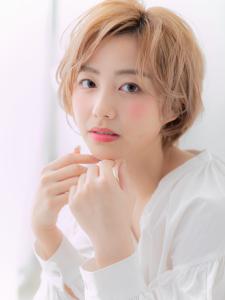 ハイトーンカラーかきあげ前髪韓国風小顔ボブ　ボブショート - mod's hair【モッズヘア】越谷/越谷西口店掲載