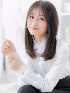 黒髪グレージュセンターパートエアストレート　チャコールグレー - mod's hair【モッズヘア】越谷/越谷西口店掲載
