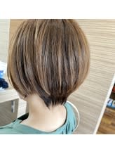 大人可愛いハイライトショート - HELLO'S SOIN 琴似店掲載