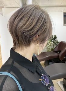 大人っぽさも可愛さの両立ショートスタイル - HAIR One掲載