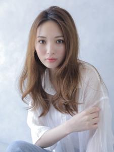 大人かわいい ナチュラル ロングヘア ベージュカラー - BROCANTE LUXBEブロカントラックスビー立川北口店掲載