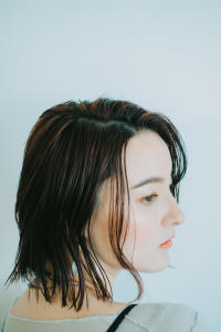 大人可愛い20代30代40代外ハネボブ/ウェットヘアー - YUCCA掲載