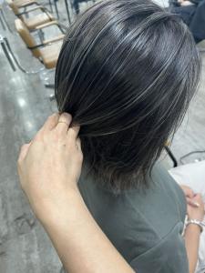 白髪ぼかしハイライト20代30代40代￥15400 - prize Iris 池袋【プライズ アイリス】池袋駅東口店掲載