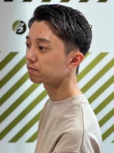 大人の刈り上げスタイル - BARBER-BAR 四谷店掲載