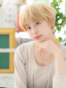ハイトーンカラー外国人風小顔マッシュヘア　フレンチカジュアル - COVER HAIR bliss志木南口駅前店掲載