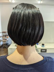 収まり抜群！酸性ストレートによるショートボブ - SOLANA掲載
