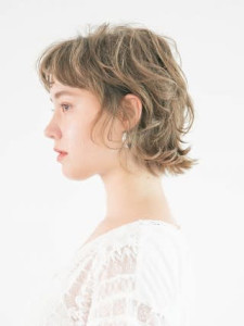 三軒茶屋_レディース_ボブ_ブリーチ_パーマ_ブロンド_小顔 - HAIR & MAKE EARTH 三軒茶屋店掲載